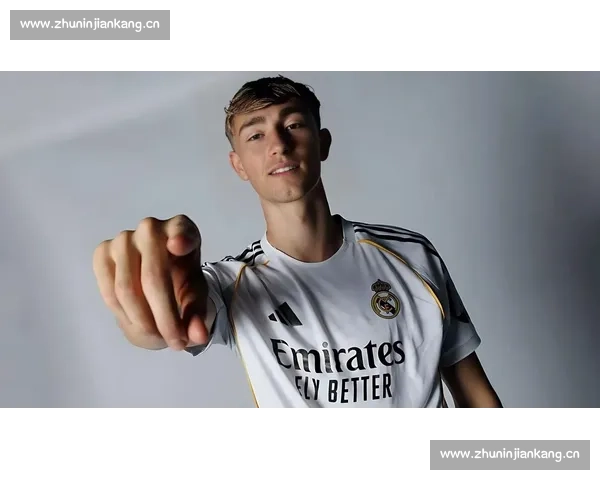 皇马转会策略曝光:赫伊森交易达标,新防线雏形初现 皇马转会策略曝光:赫伊森交易达标,新防线雏形初现