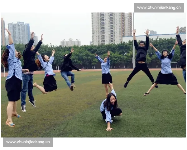 徐嘉余发文晒毕业照:从泳池 “鱼雷” 到校园 “学霸”,世锦赛备战再出发!