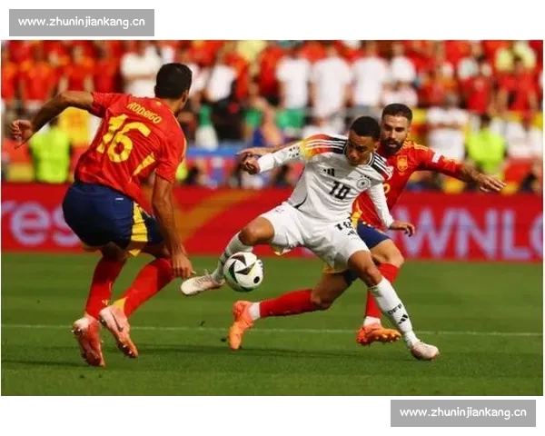 新生代盘带大师对决:亚马尔与穆西亚拉的技术博弈 新生代盘带大师对决:亚马尔与穆西亚拉的技术博弈